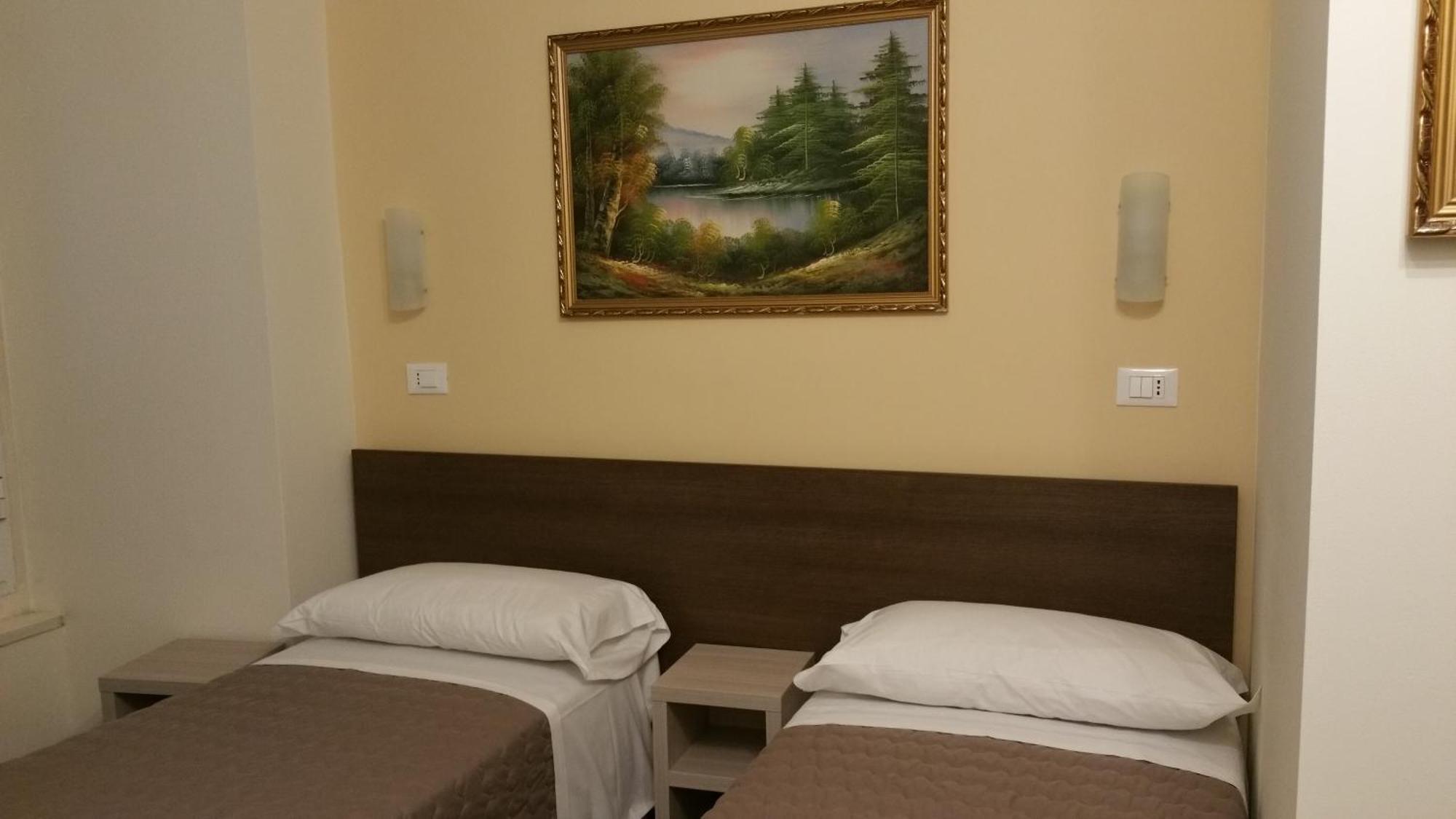 Double or Twin Room,267389041:JPEG